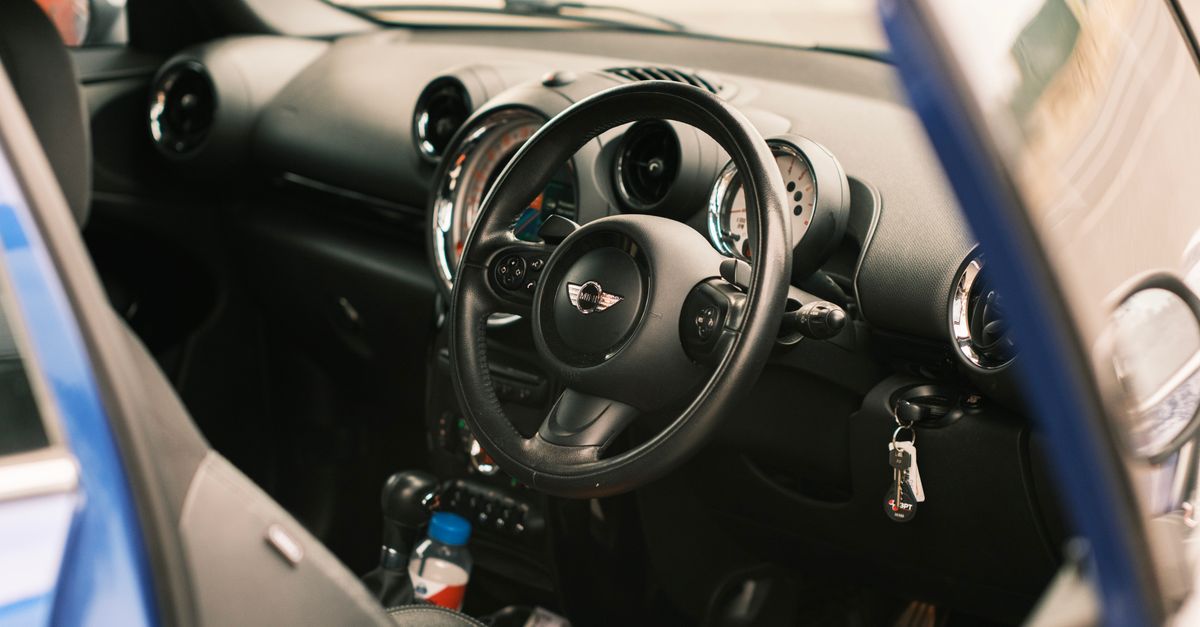 Mobile Car Key Replacement Hamilton — We Come to You, Any Hour — Hamilton Locksmiths