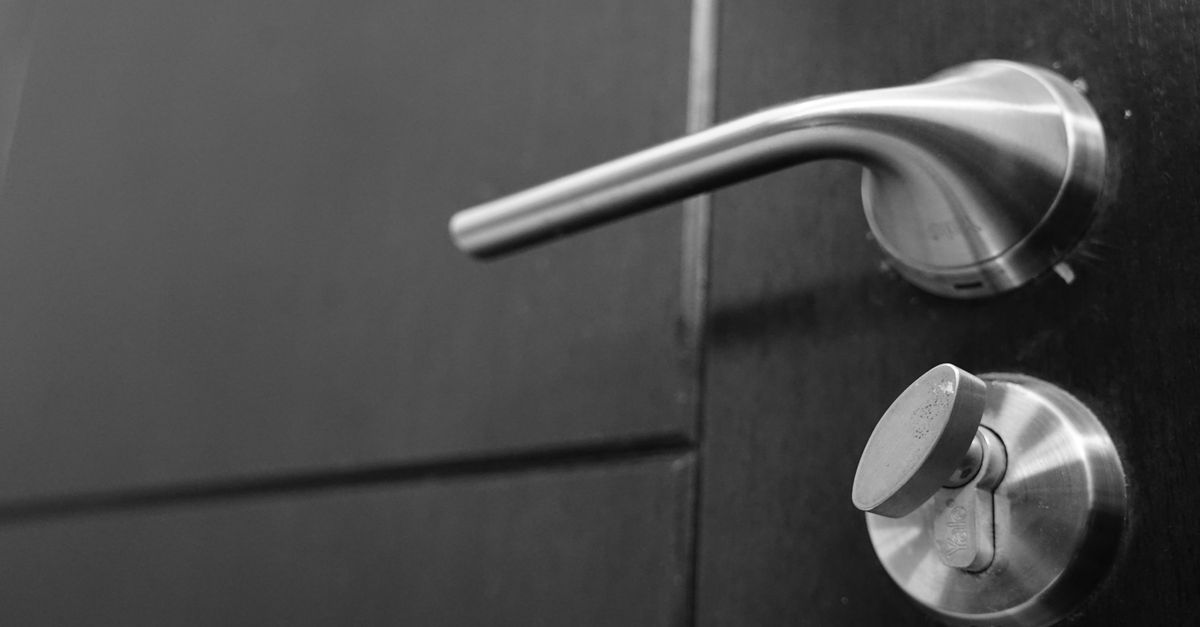 When to Call an Emergency Locksmith for a Mortise Lock Problem — Hamilton Locksmiths